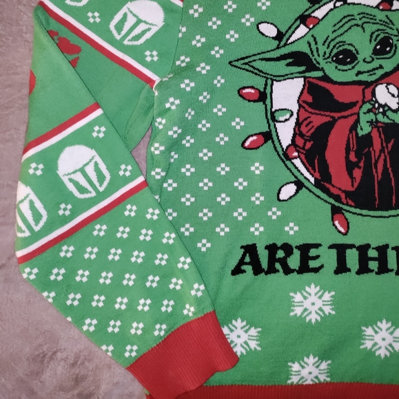 Star Wars | Yoda Mandalorian Red & Green Snowflake Christmas Sweater Size XL - Picture 8 of 14